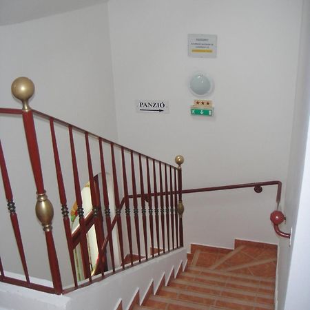 Varju Fogado Tapolca Bed & Breakfast Exterior photo