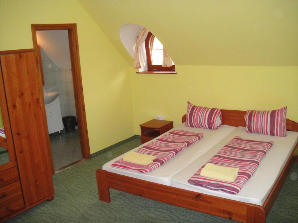Varju Fogado Tapolca Bed & Breakfast Room photo